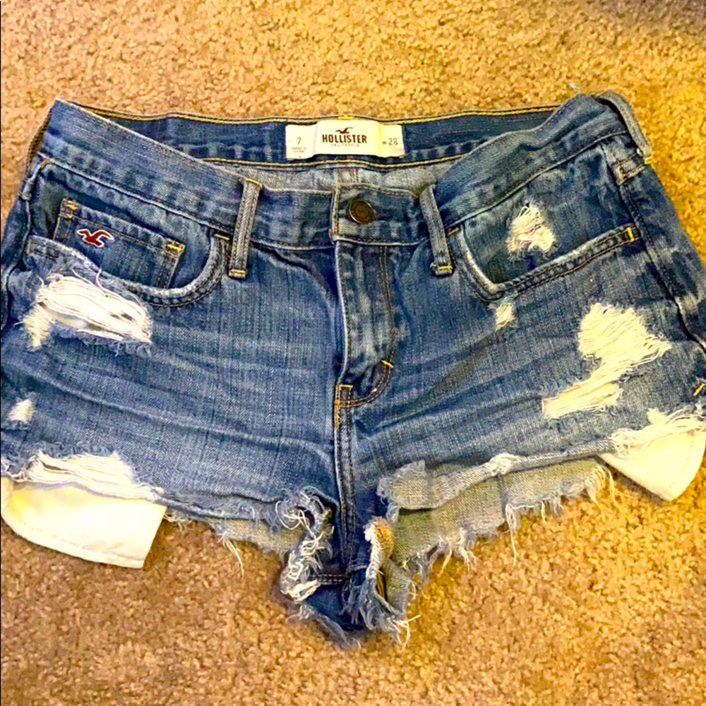 barely worn hollister distressed shorts